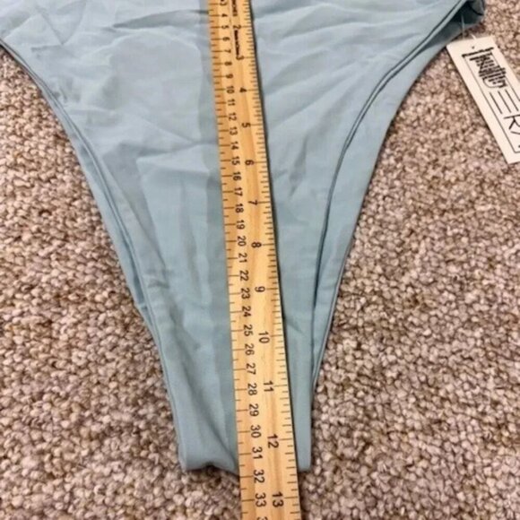 Super Cute Blue Bikini padded top Bottoms XL, Top M (B Cup) - Picture 5 of 6